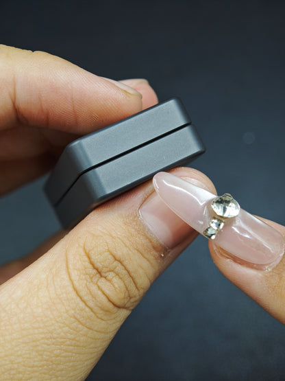Mute Zirconium