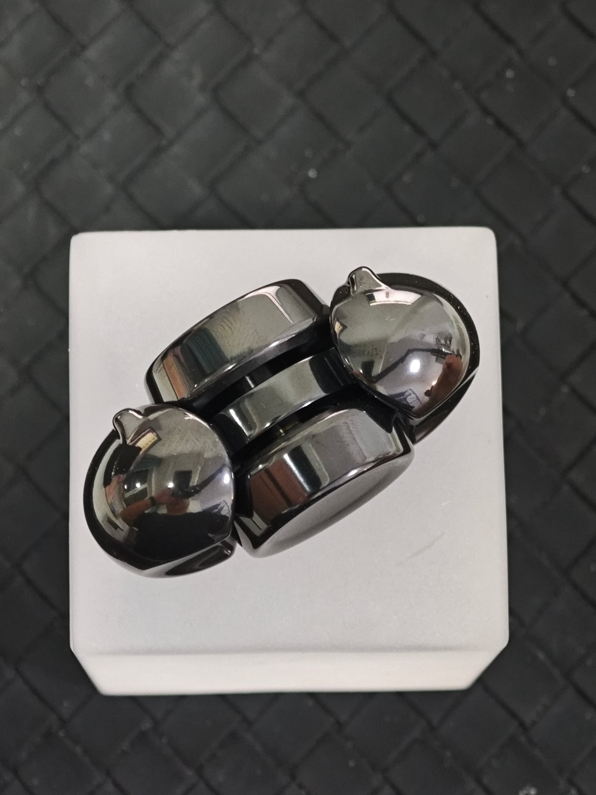 Kitty Zirconium Polished