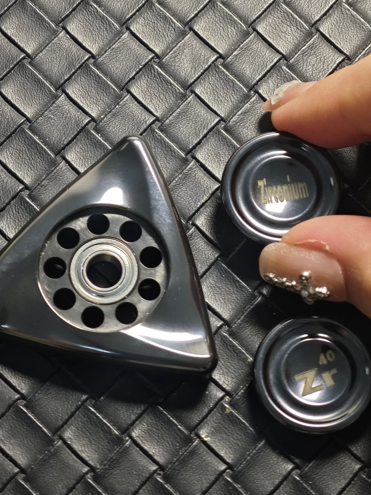 Element Zirconium