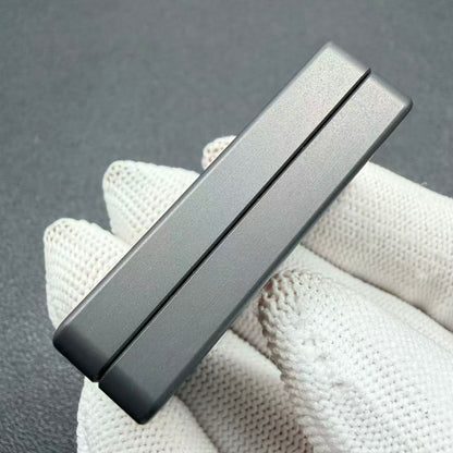 Mute Zirconium