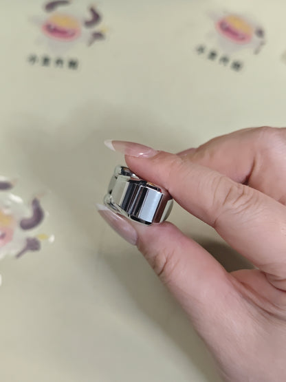 Pan Yixian Stainless Steel