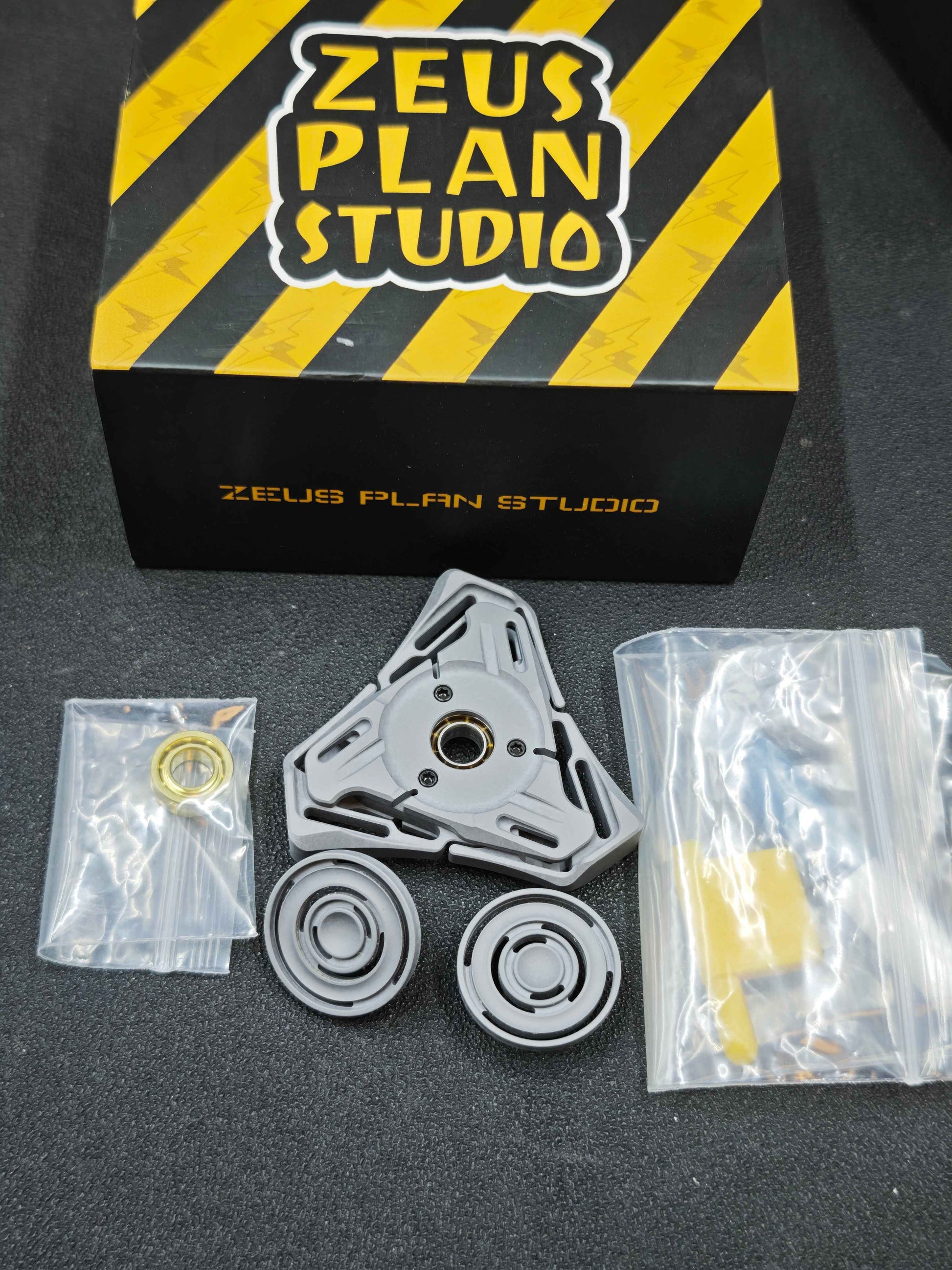Hades 8-Leaf Offset Plate Titanium