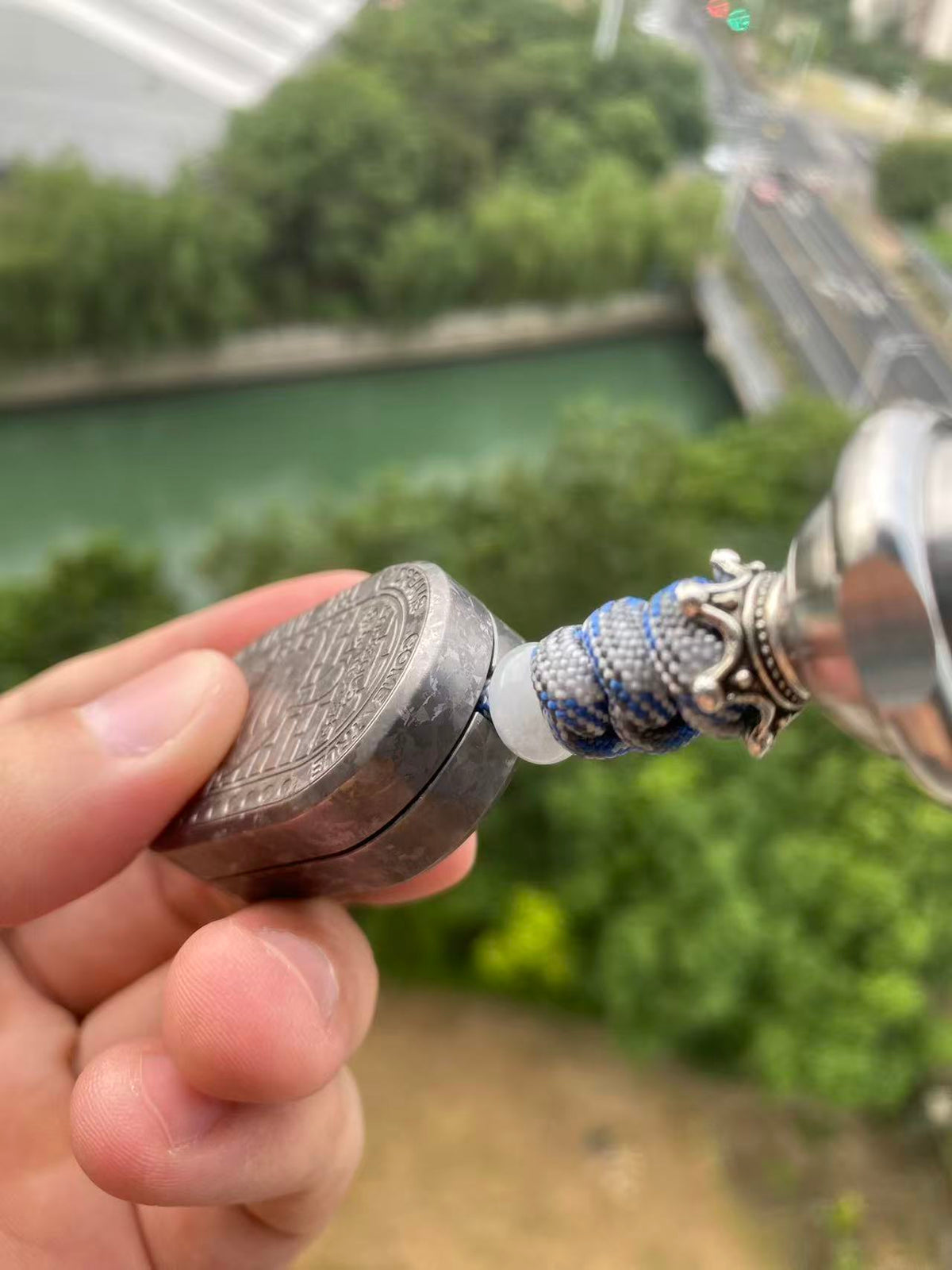 F2.8 Crystallized Titanium