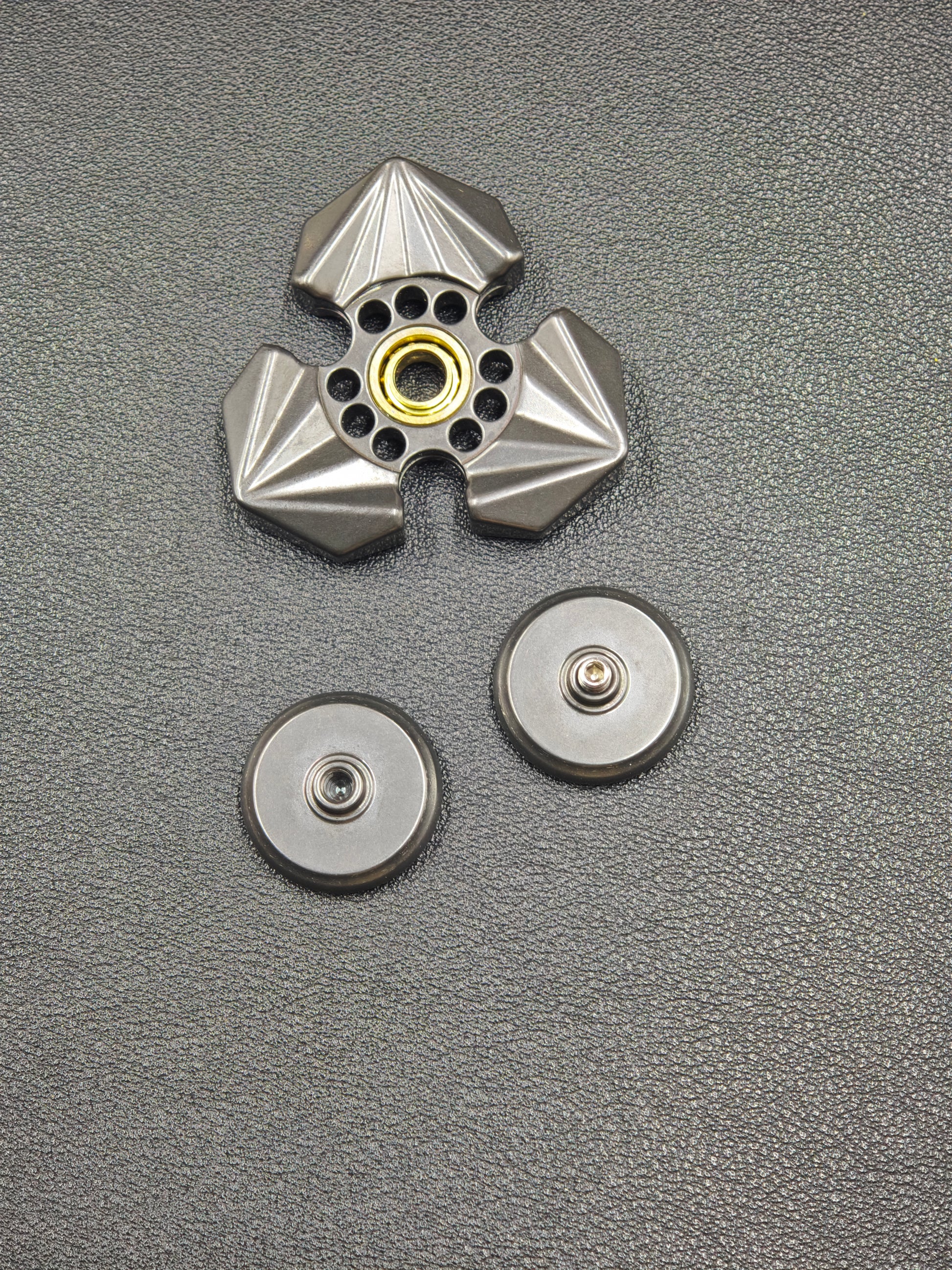 Tri Leaf Crossbone Zirconium