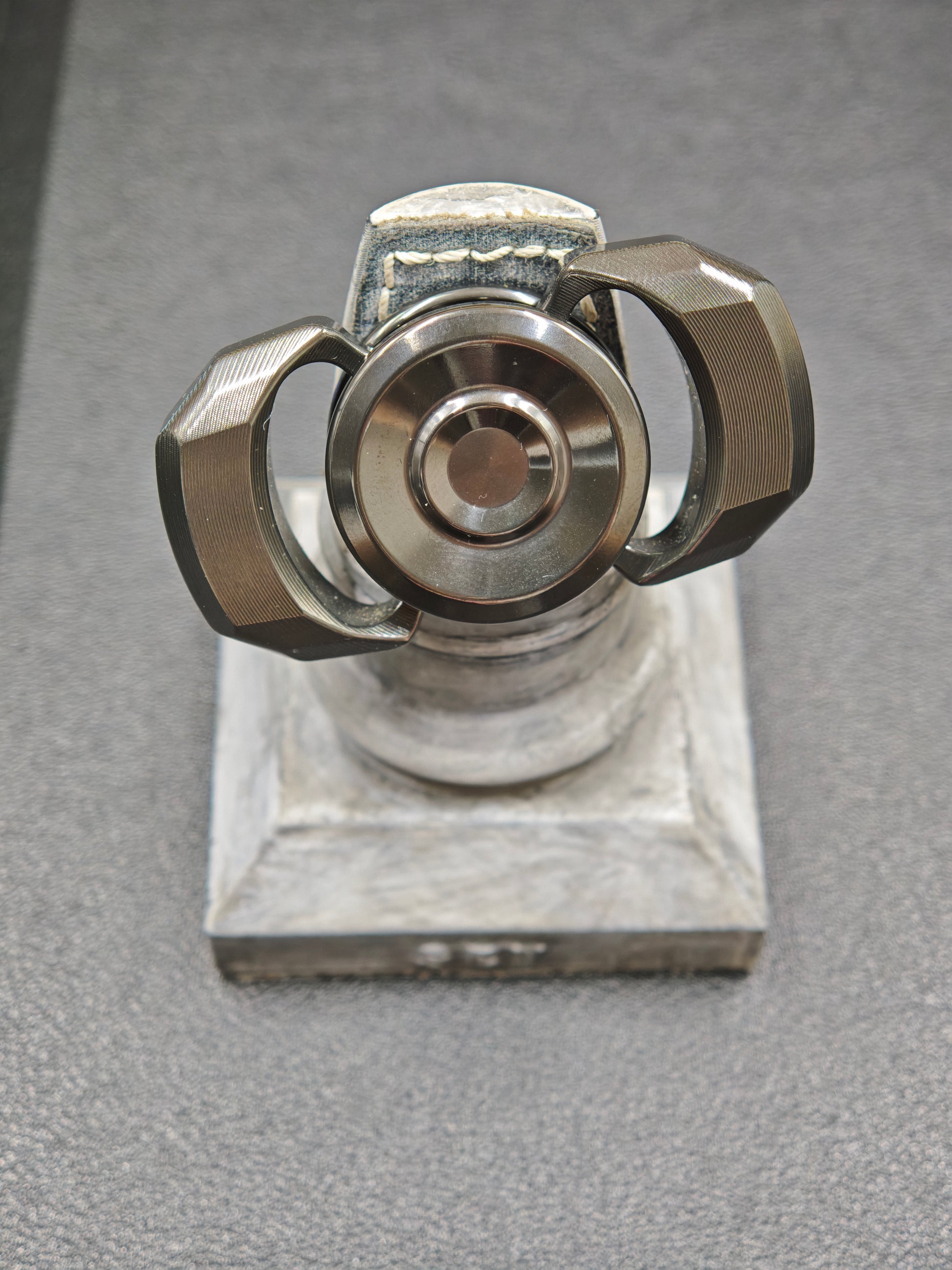 Whisper Duo Zirconium