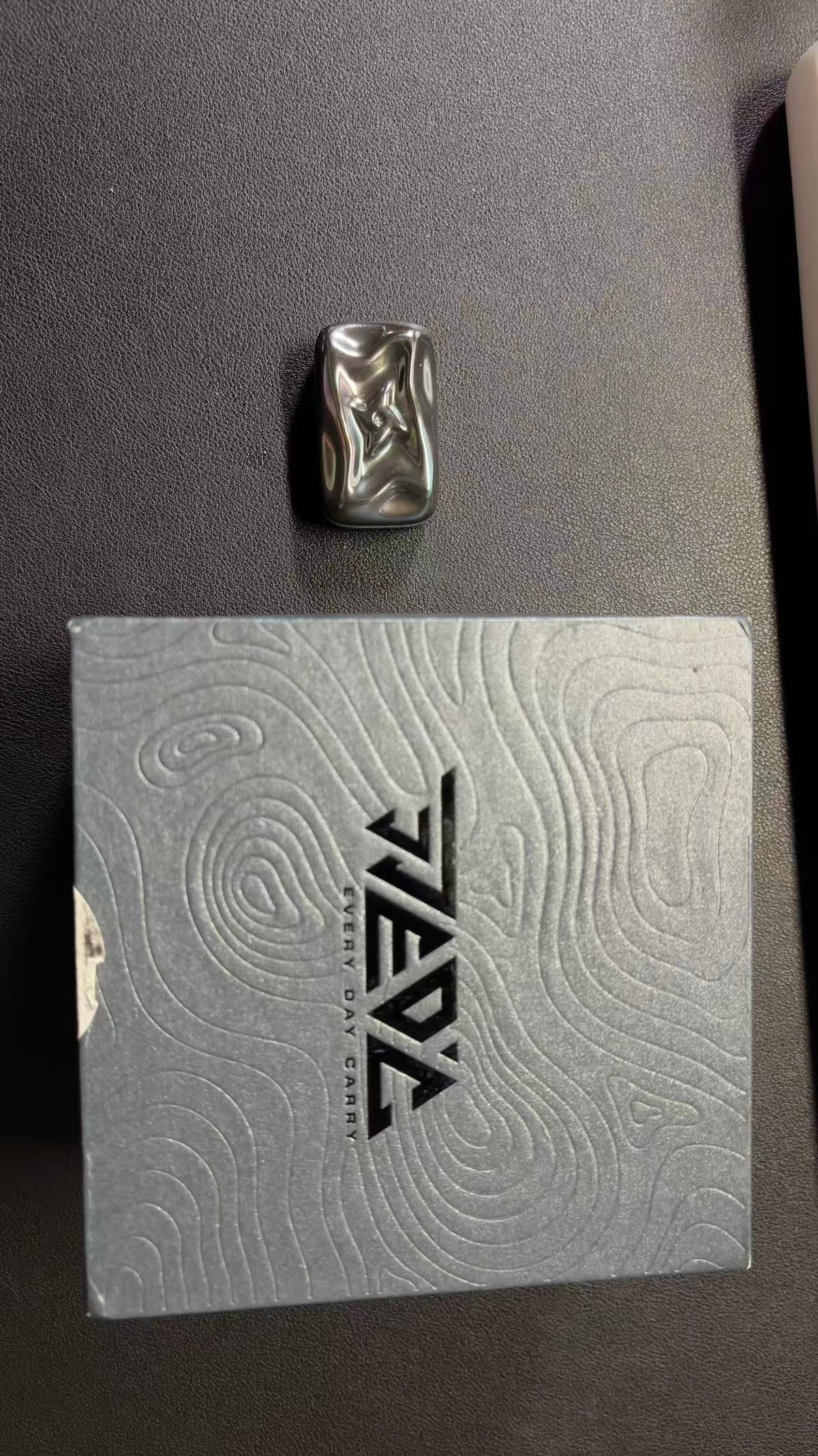 Shuriken Zirconium Oil Slick
