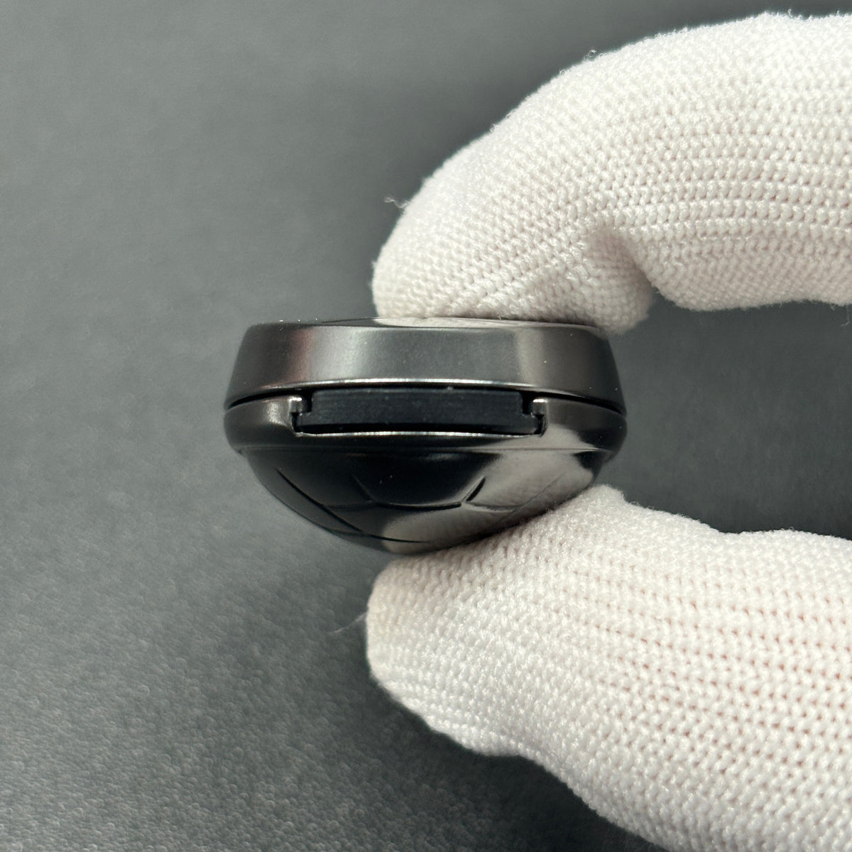 Jingle Beetle Zirconium Color-Anodized