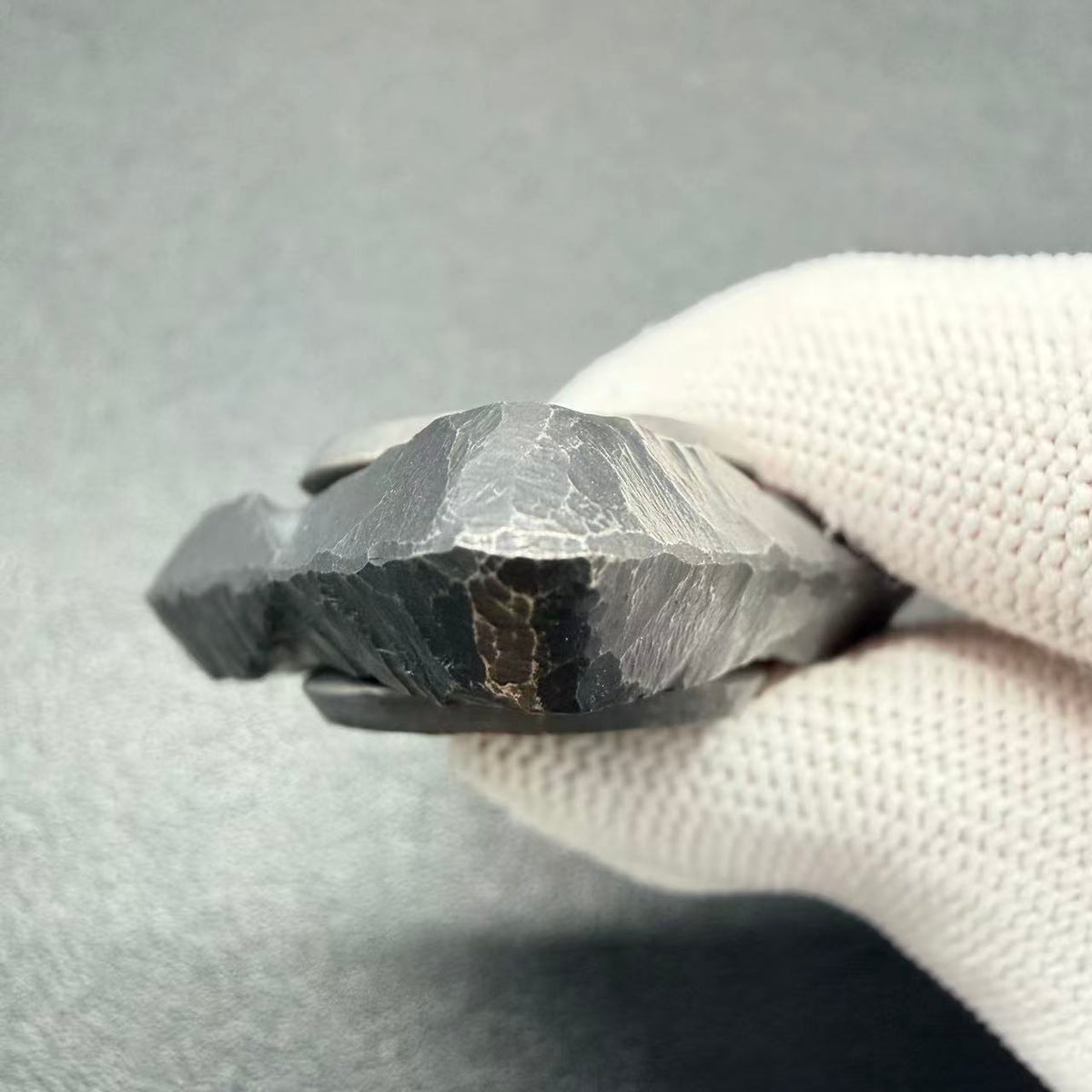 Ling Guang Tungsten Stone Textured