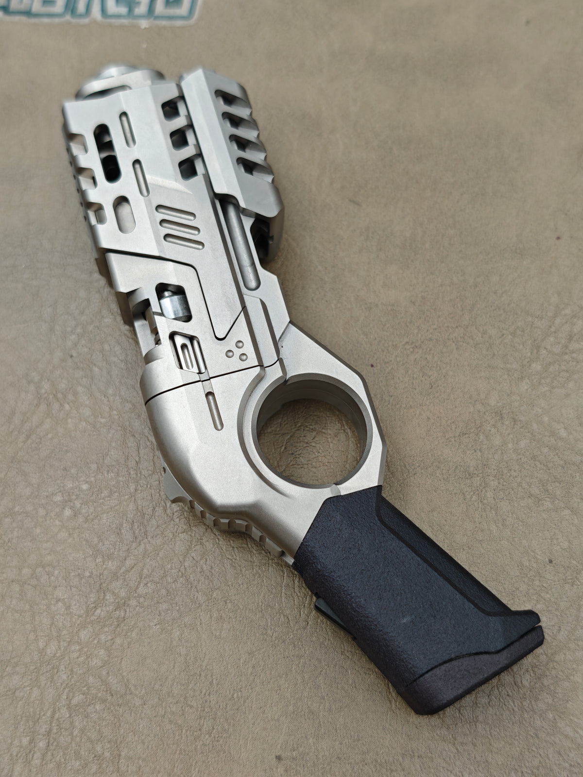 Punnk Titanium