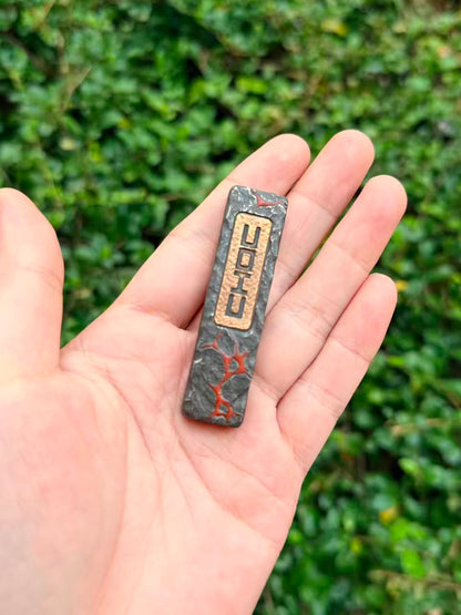 Choc Zirconium Stone Textured Engraved