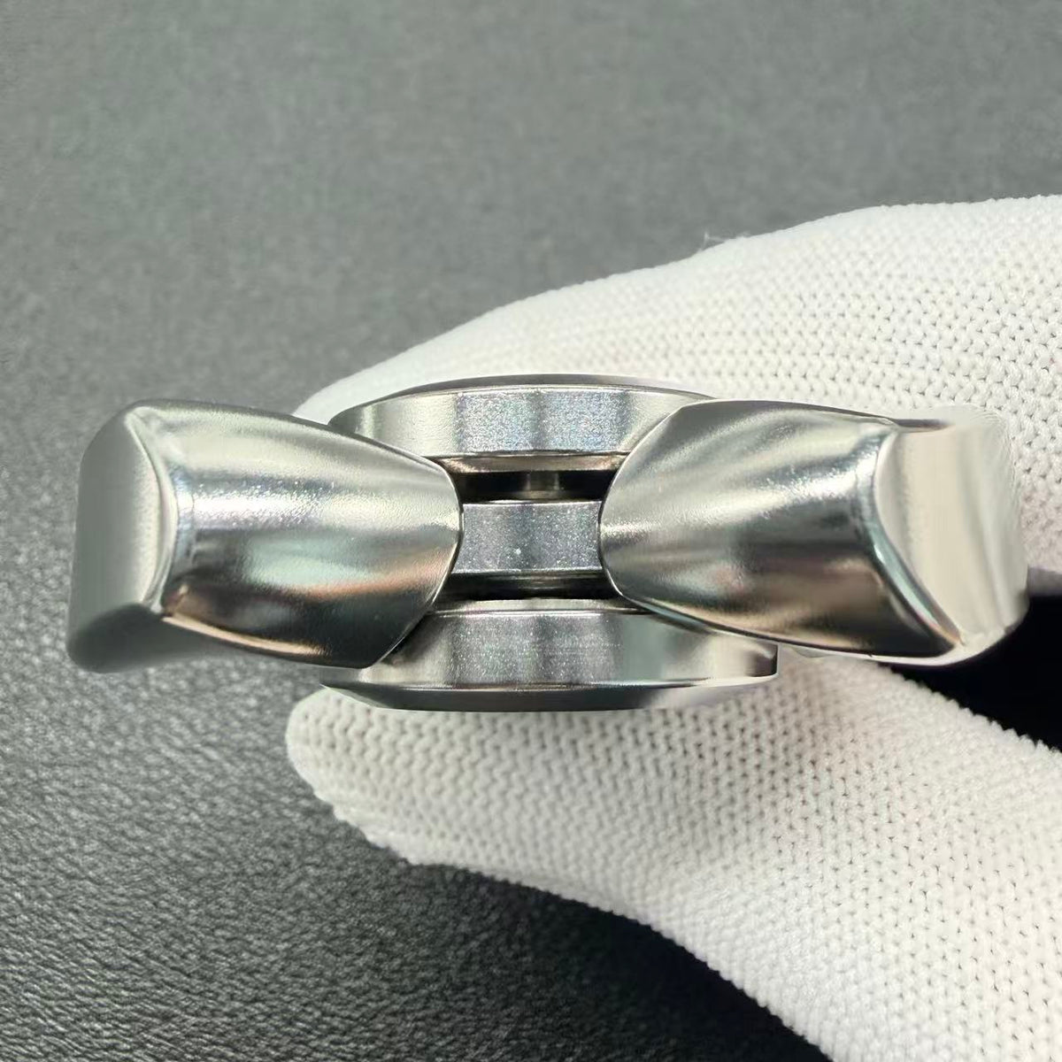 Zhen Stainless Steel Stonewashed