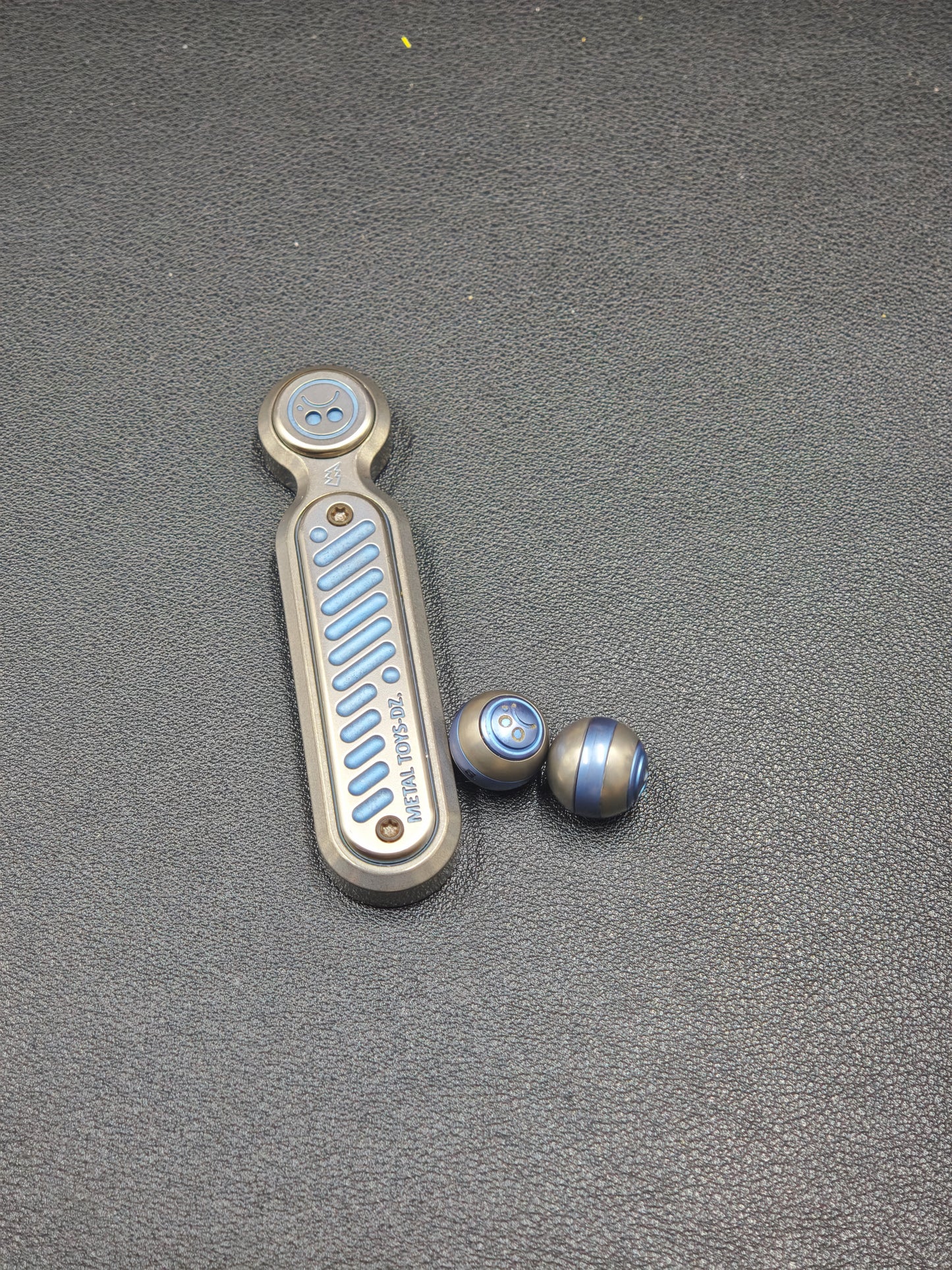 Cyber Ball Titanium