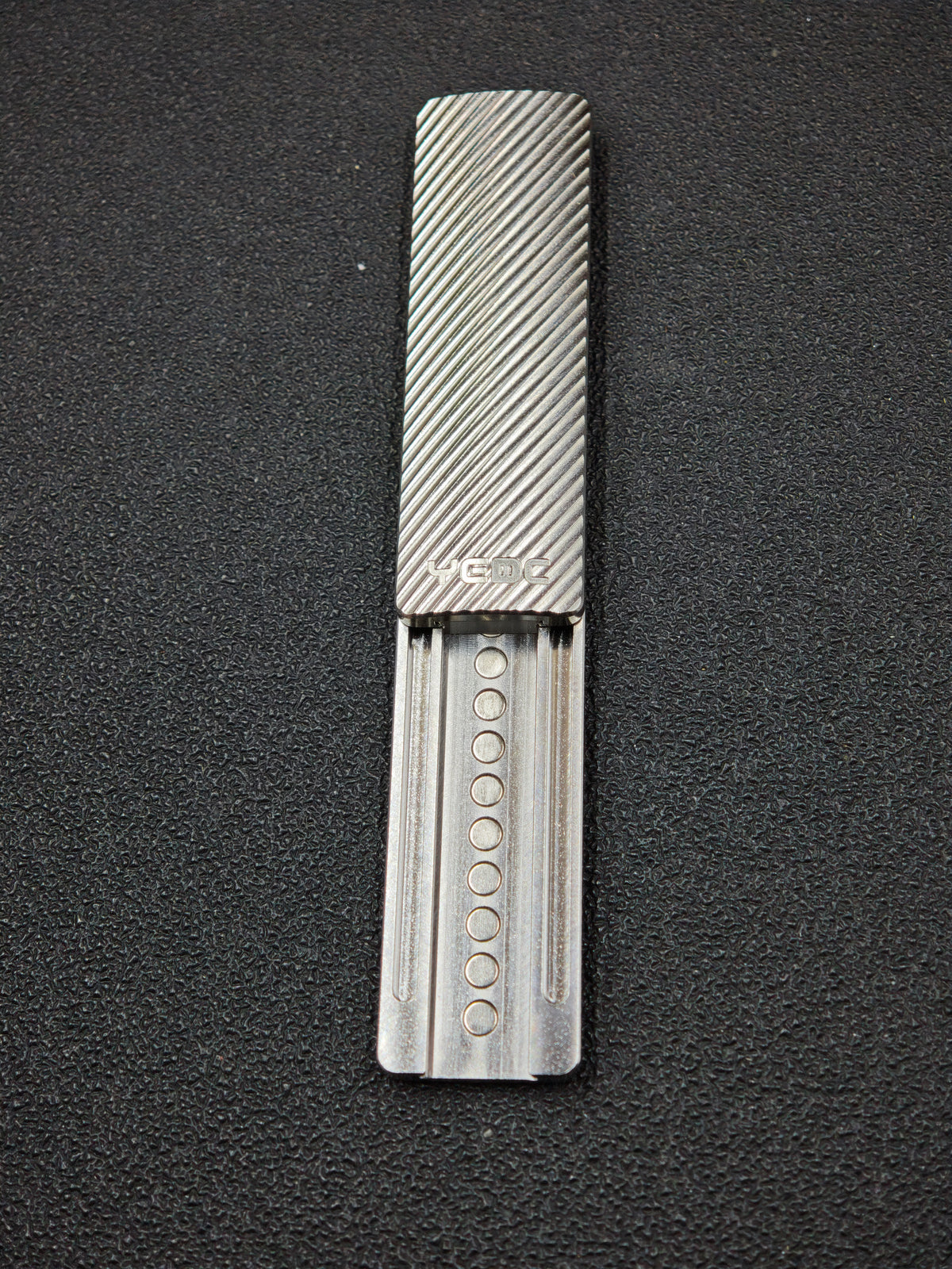 Ji Li Titanium