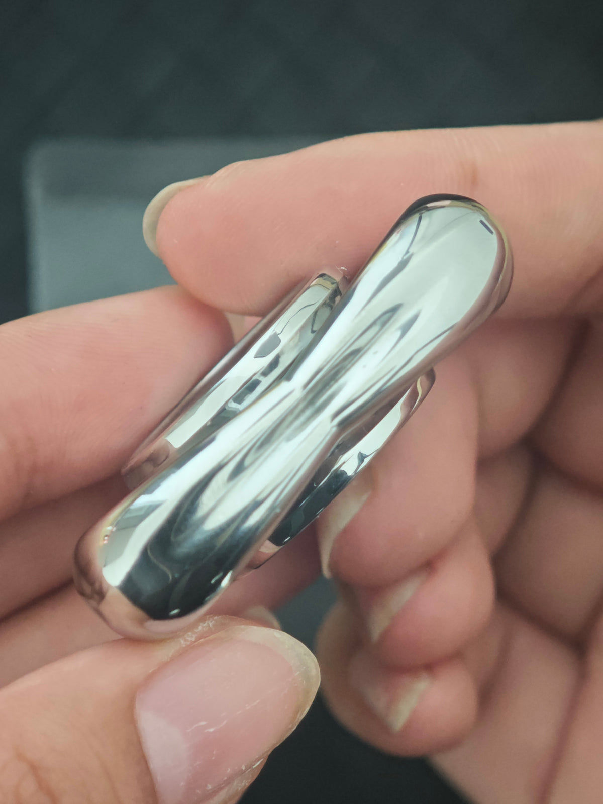 Crossing Stainless Steel Polished
