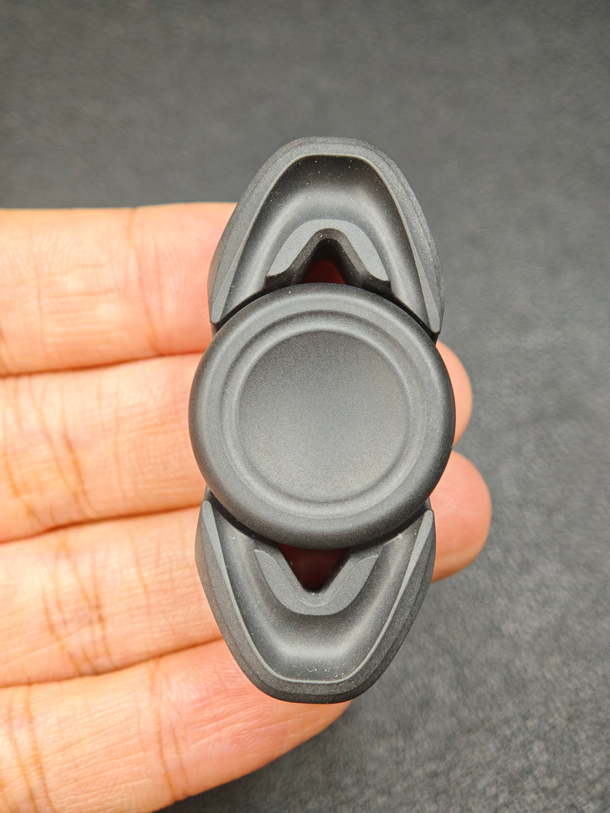 Pan Yixian Zirconium Color-Anodized Blasted