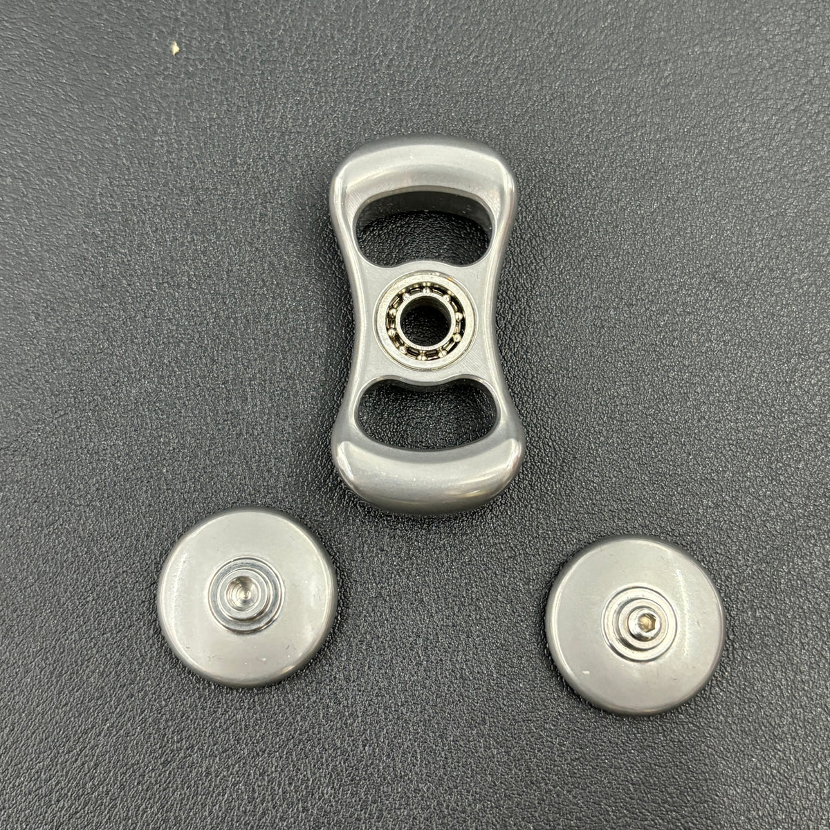 Two-Leaf Horizon Stainless Steel Stonewashed