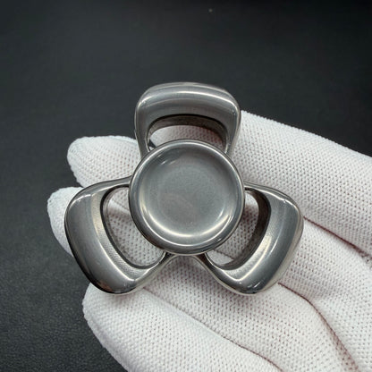 Three-Leaf Horizon Stainless Steel Stonewashed