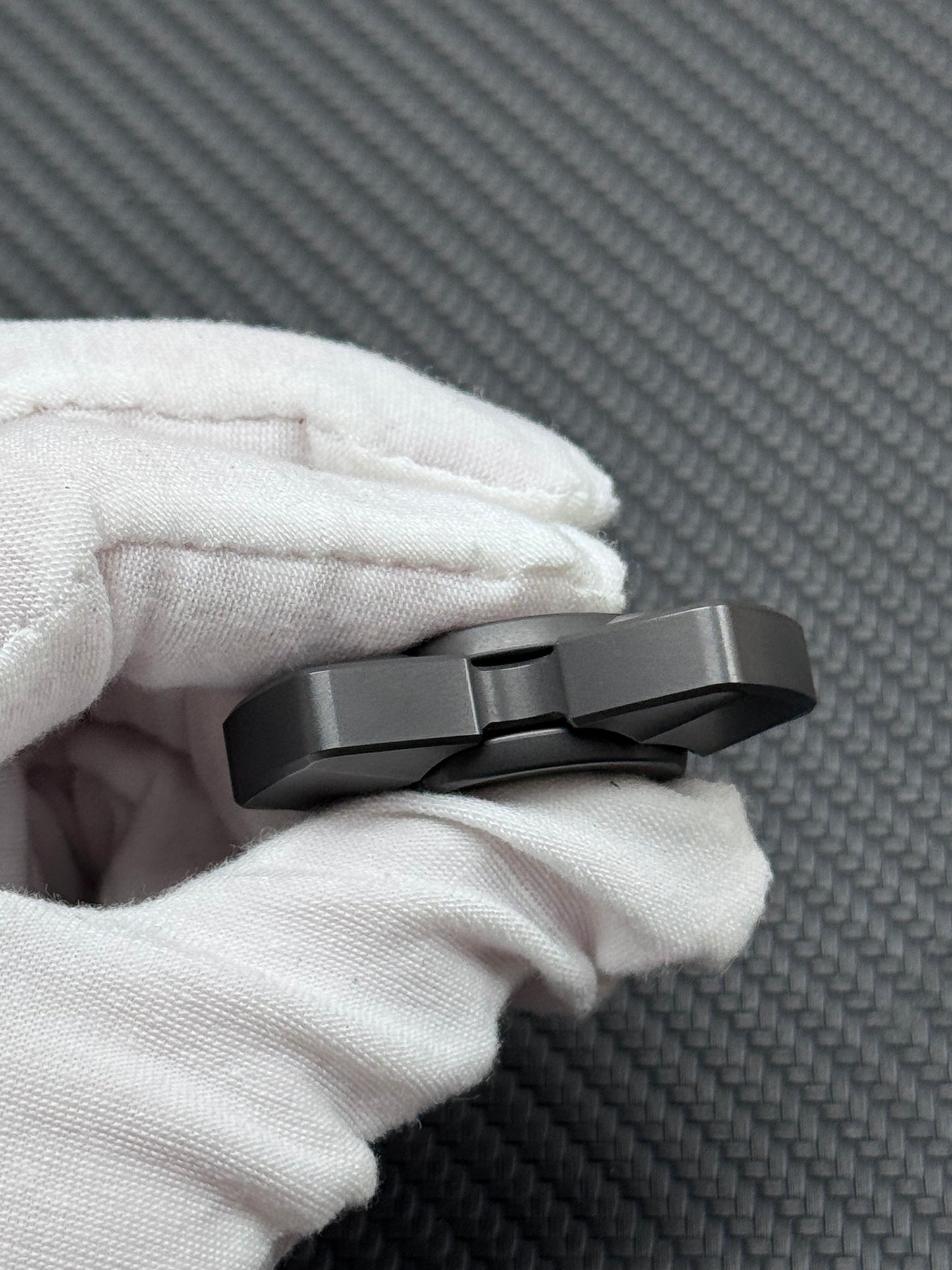 Gentle Breeze Bearing Cap Zirconium