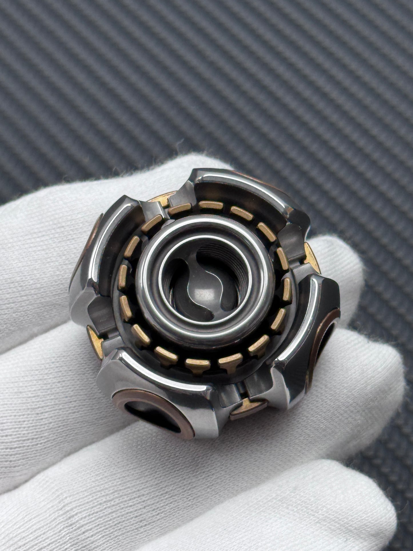Noiz O Brass Stainless Steel