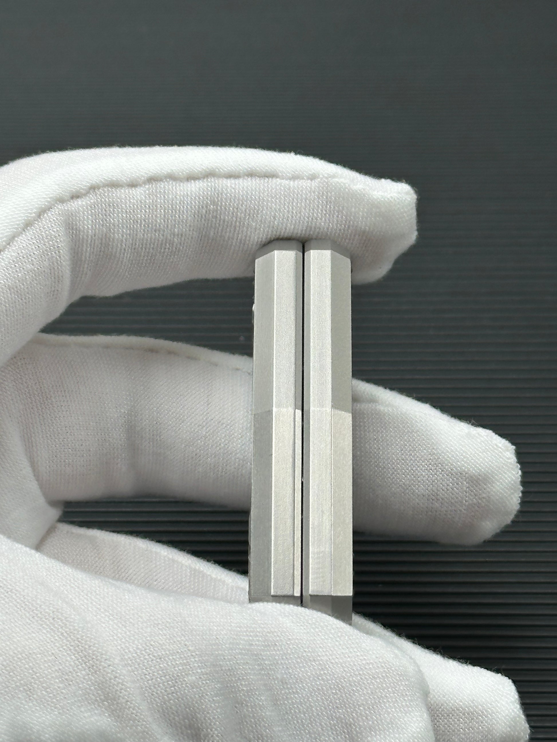 Monolith Stainless Steel