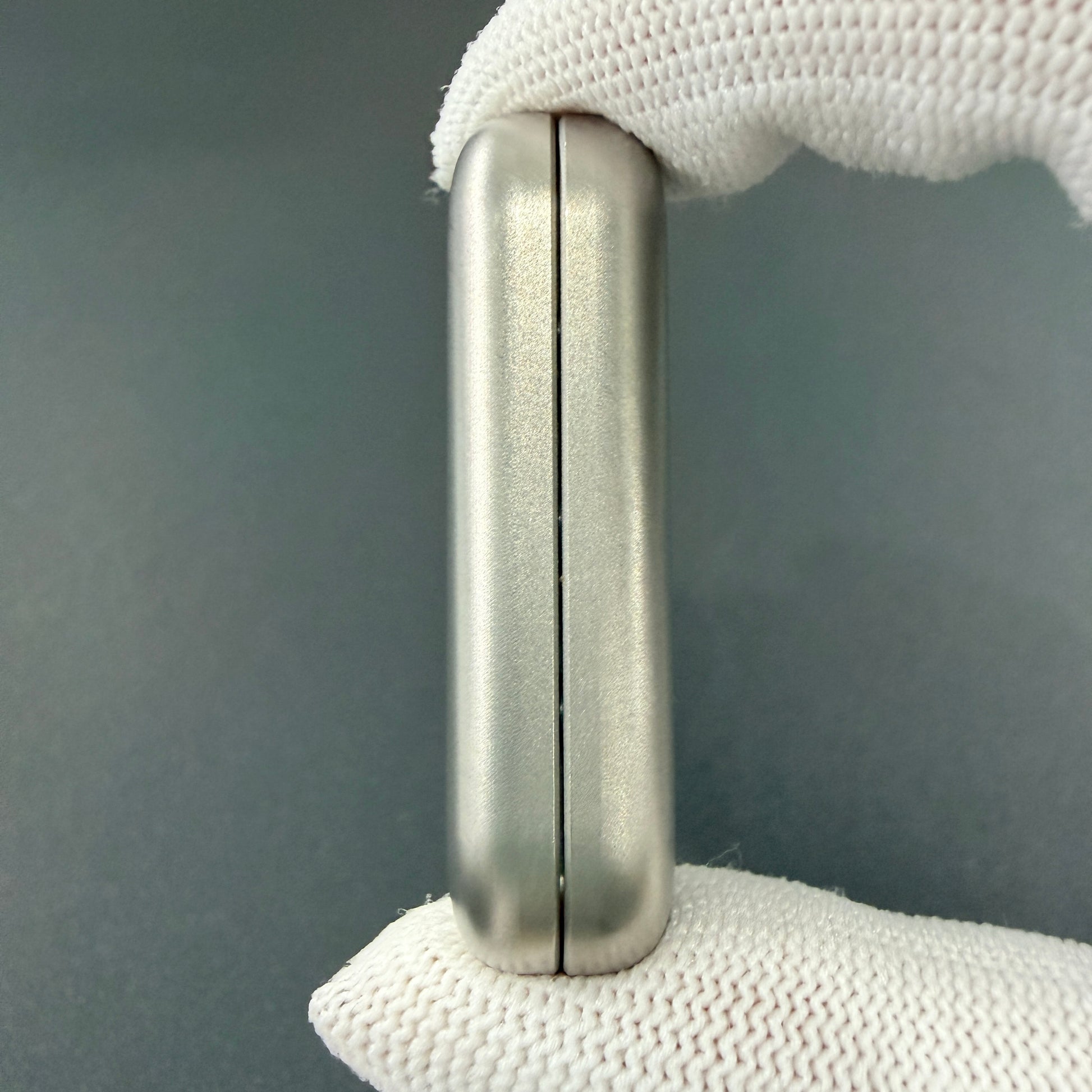 Floating Cloud Titanium