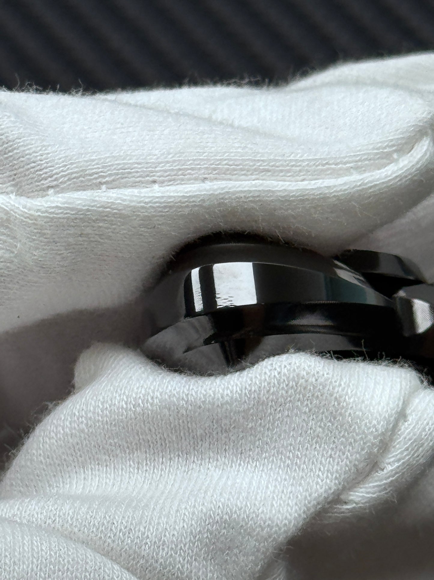 Cat's Eye Zirconium