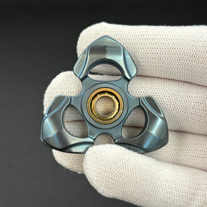 Toothless Mini Pearl White Zirconium