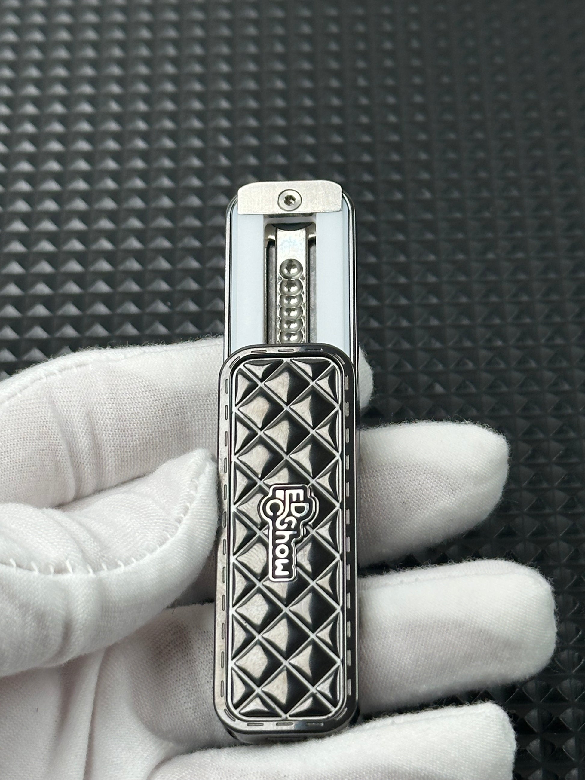 Feng Ling Zirconium Polished