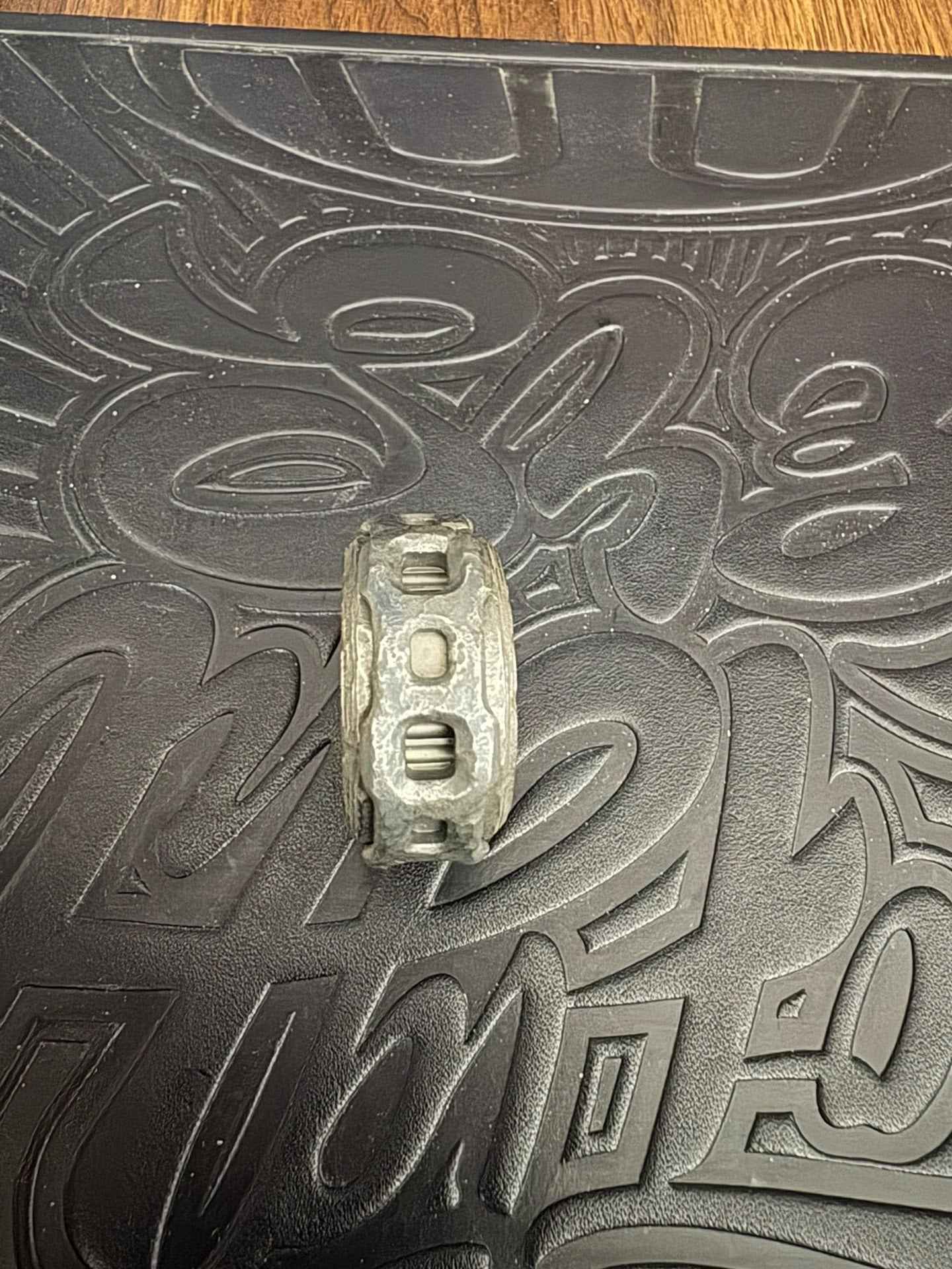 Mechanical Ring Titanium