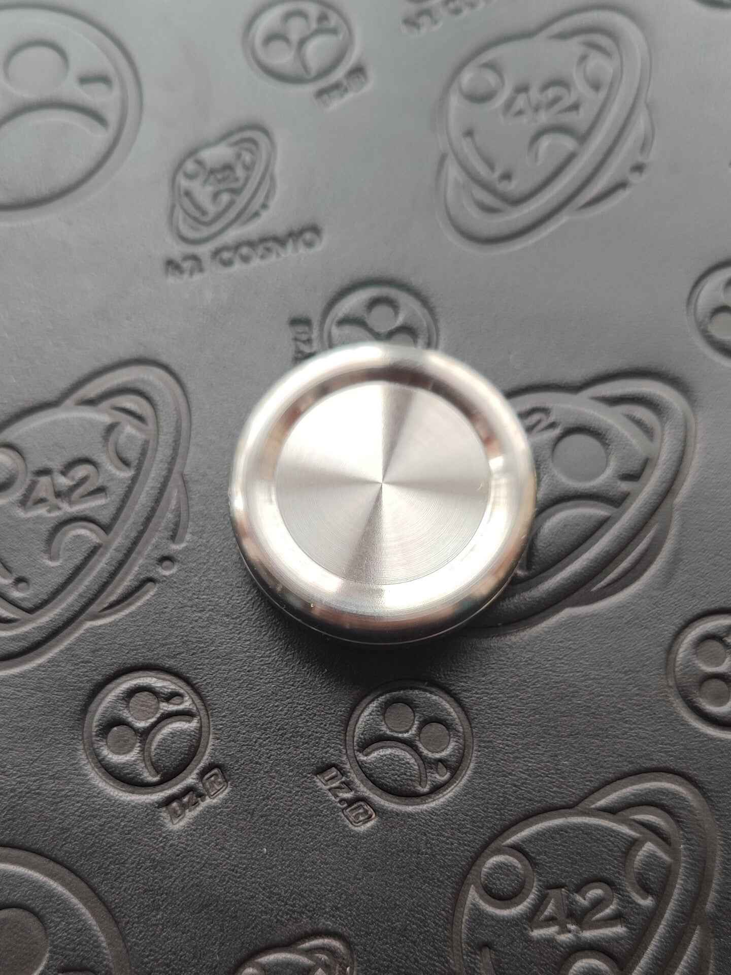 Milk Cap Titanium