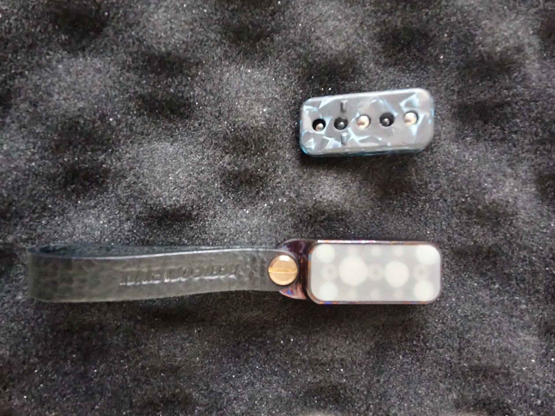 Fortune Cookie Zircuti Carbon Fiber
