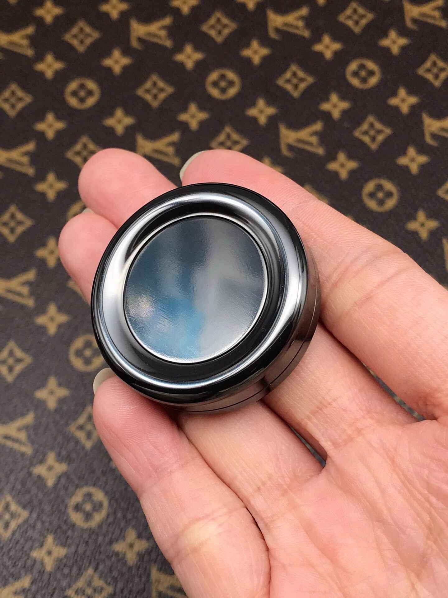 Milk Cap Zirconium