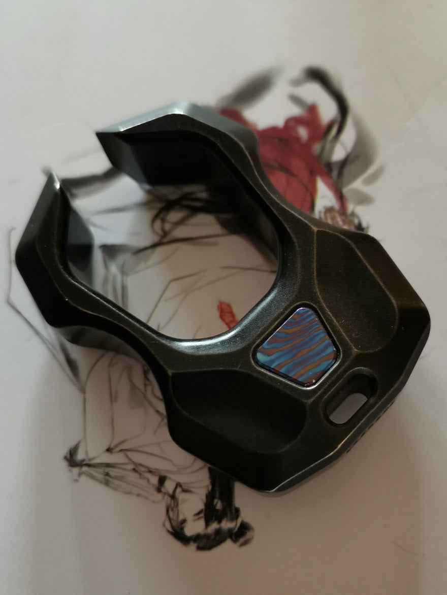 Versatilty Titanium Mokuti