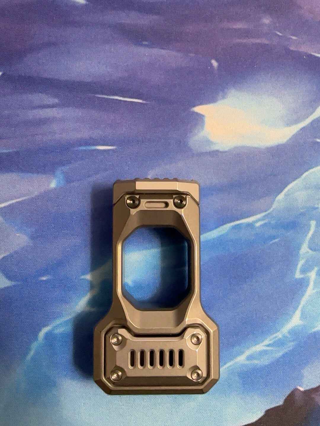 Defender Slim Titanium Stainless Steel