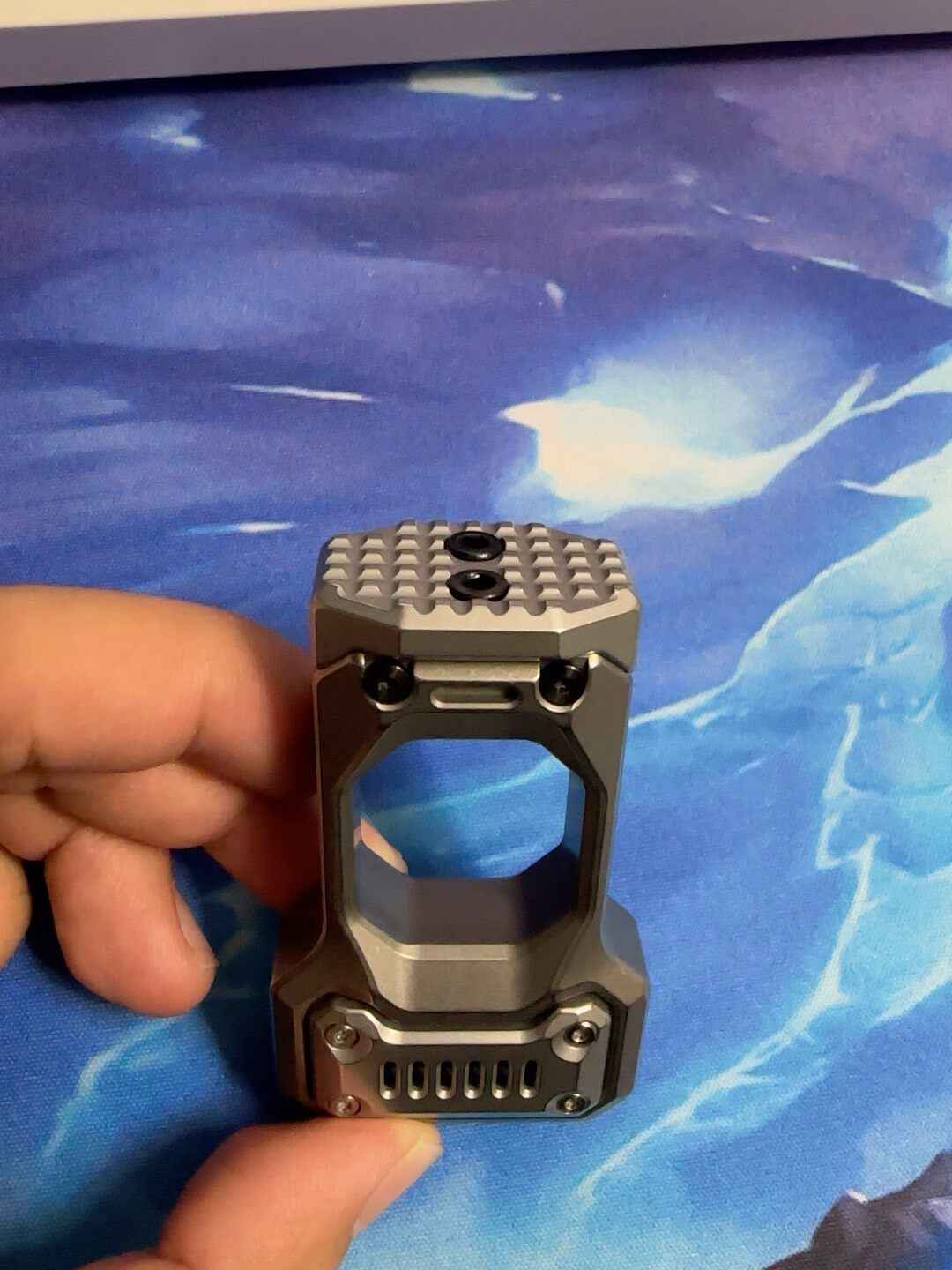 Defender Slim Titanium Stainless Steel