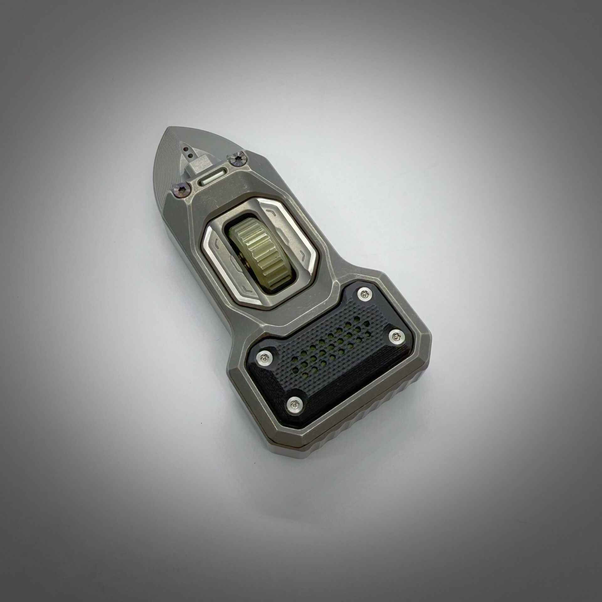 Defender Slim Titanium Tungsten