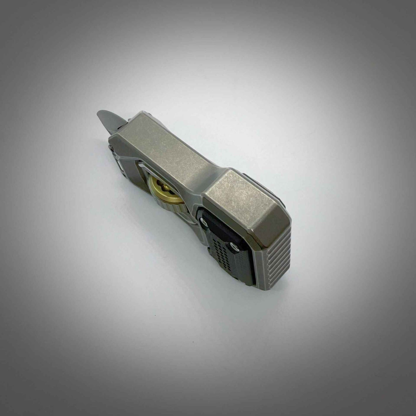 Defender Slim Titanium Tungsten