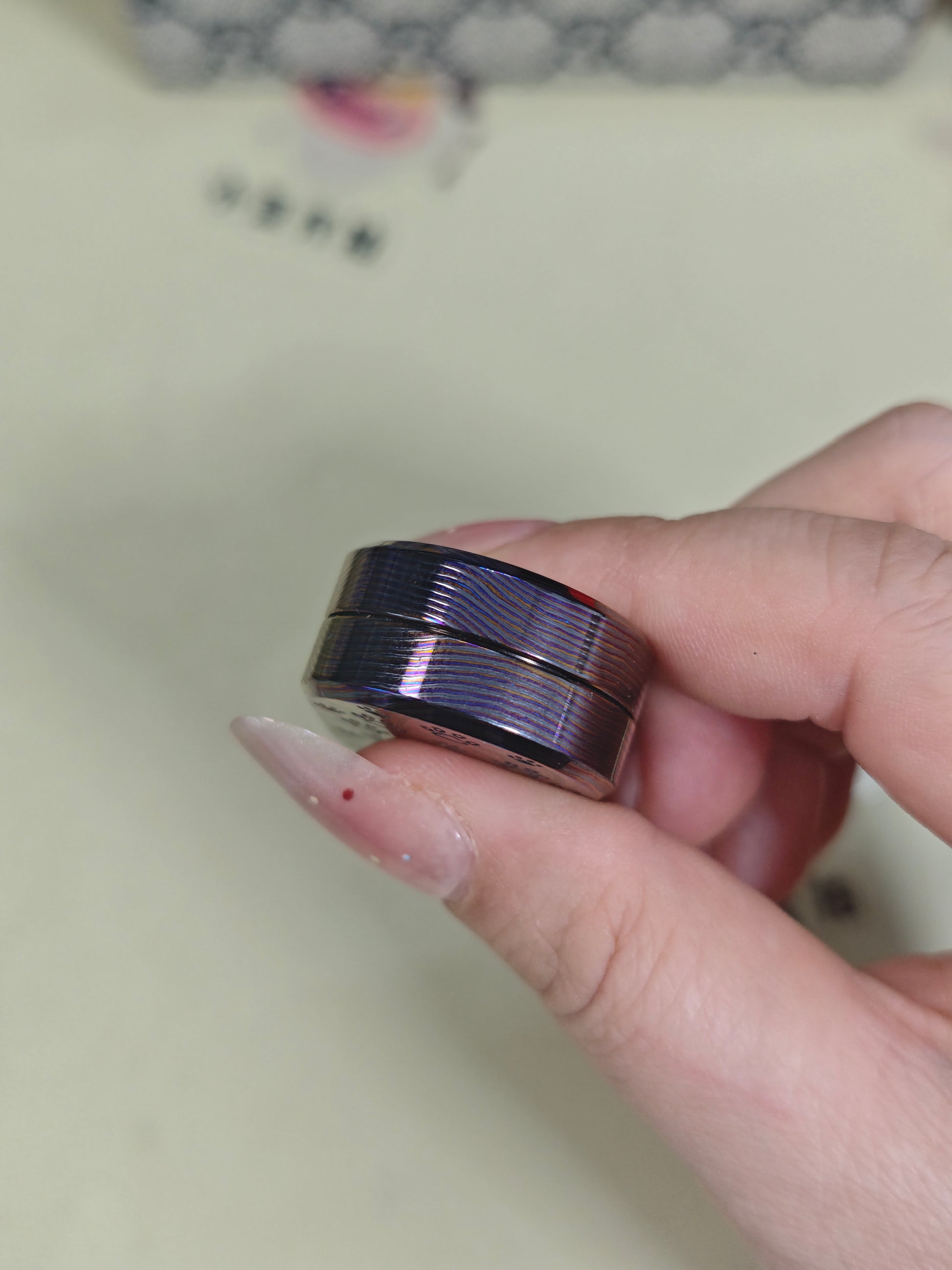 F2.9 Zircuti