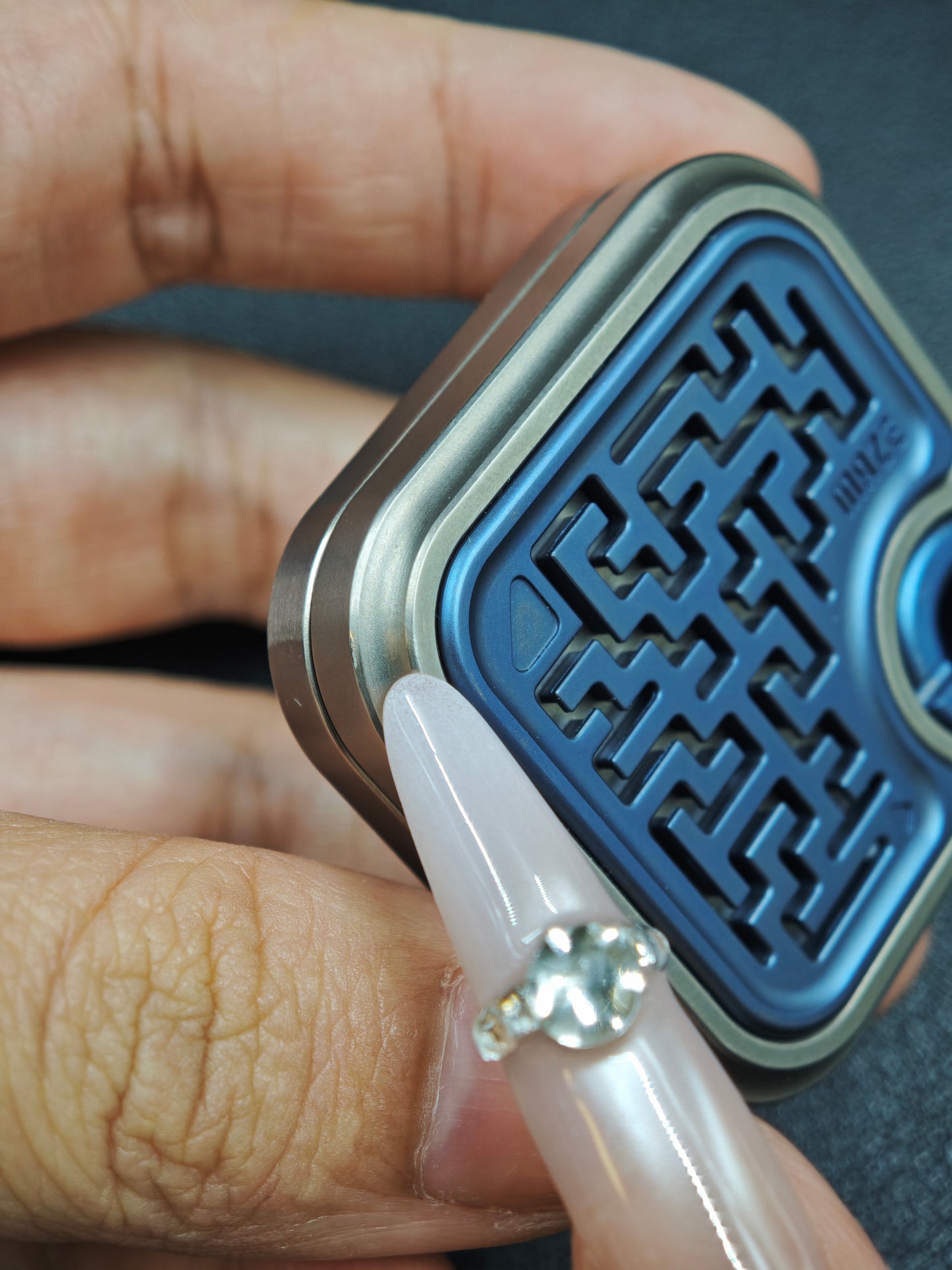 MAZE BLOCK Titanium