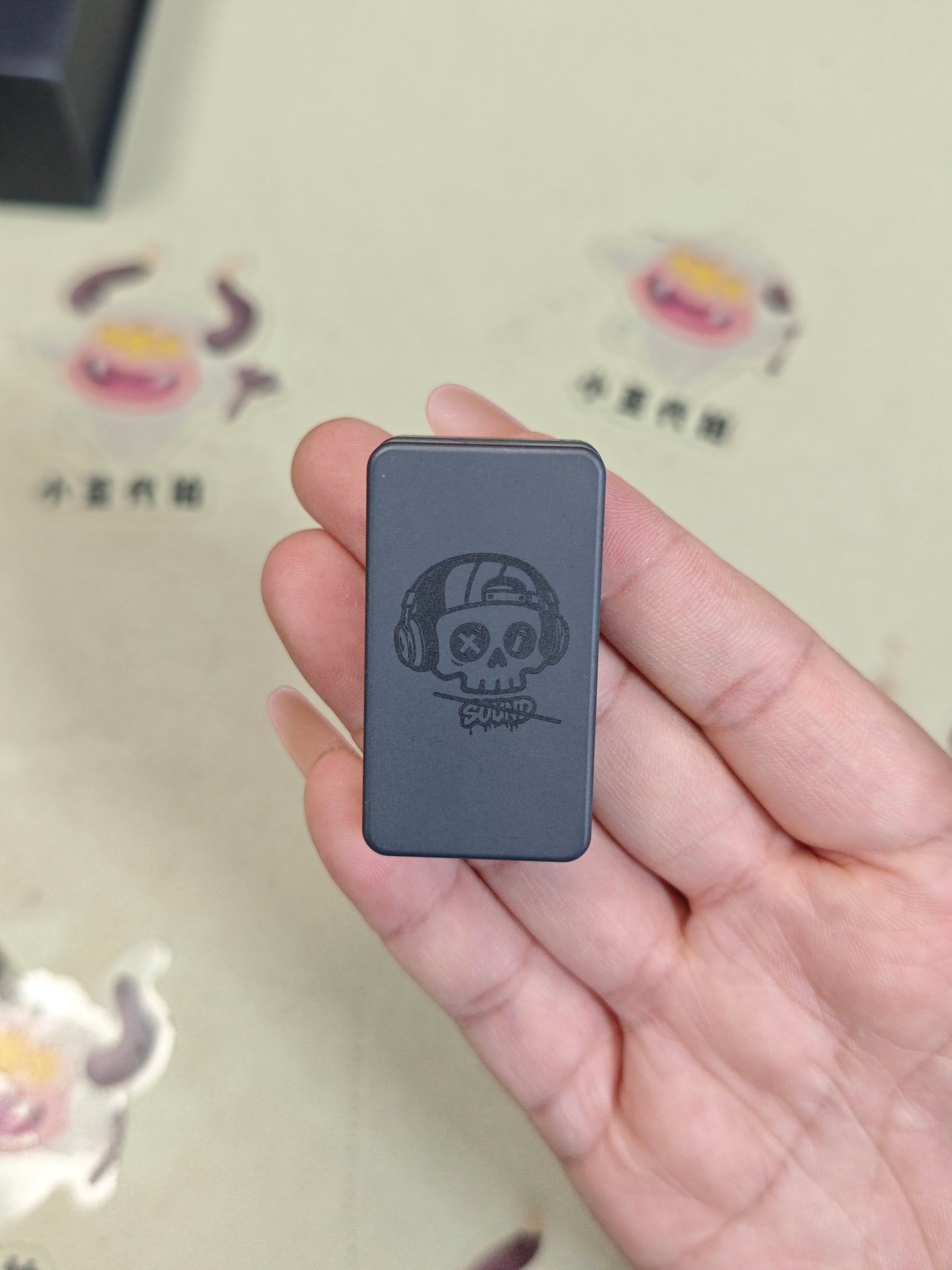 Mute Zirconium