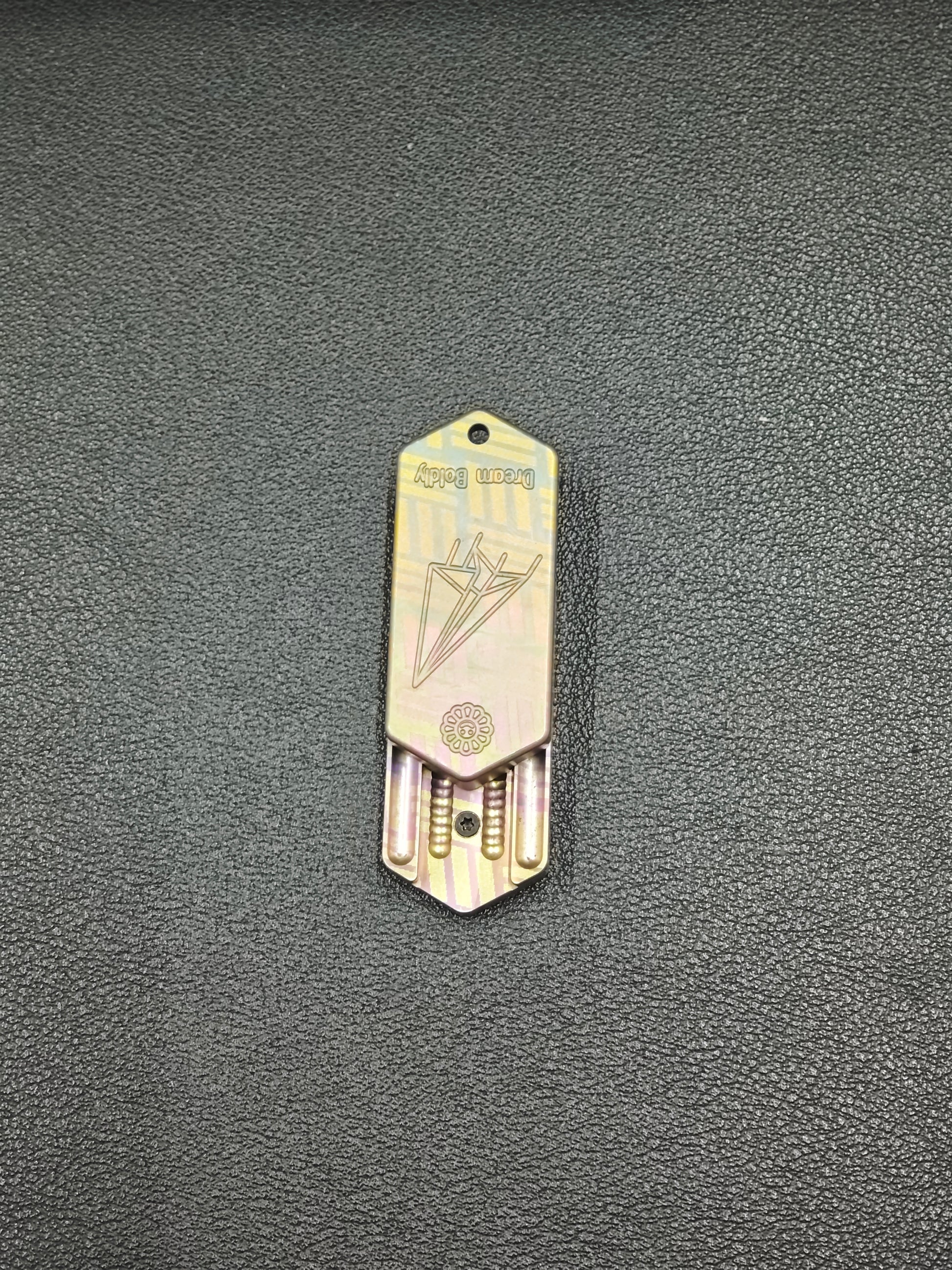 Plane Titanium