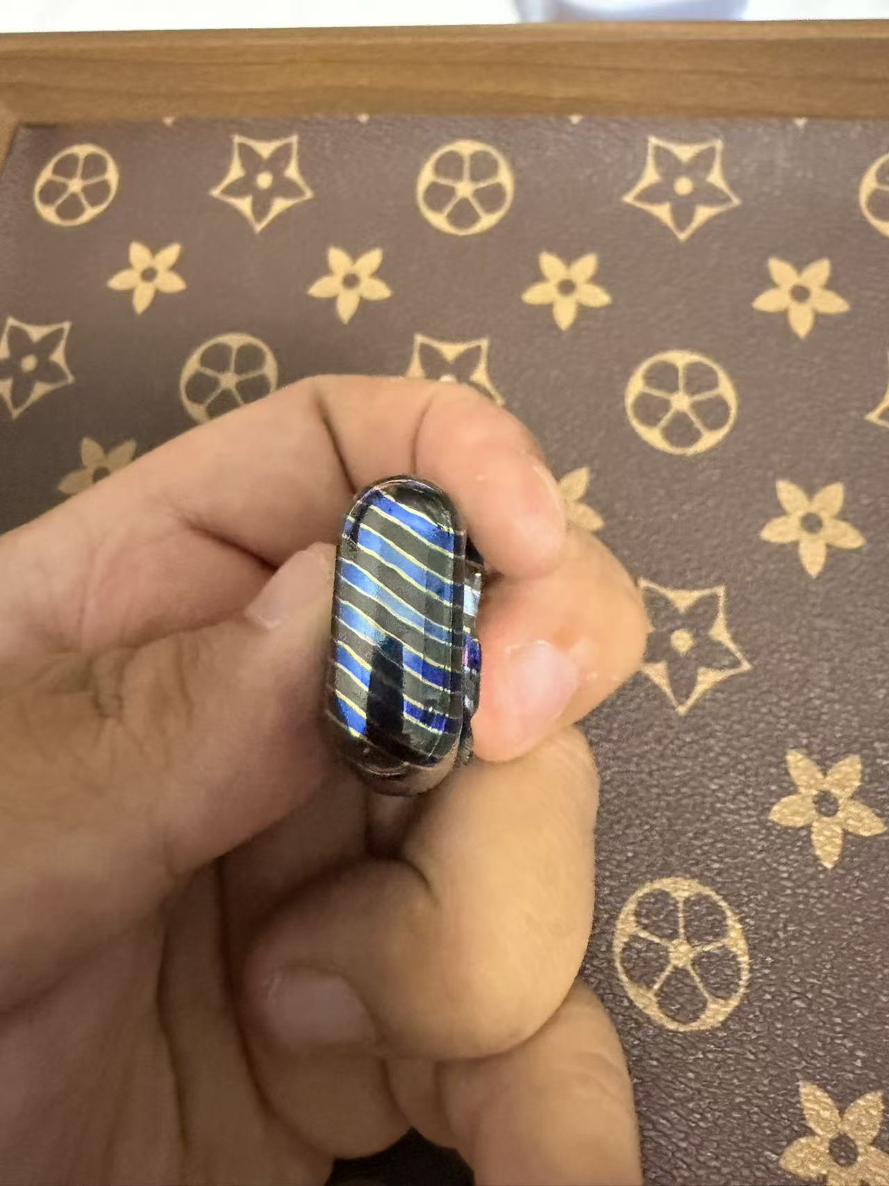 Ark Zircuti