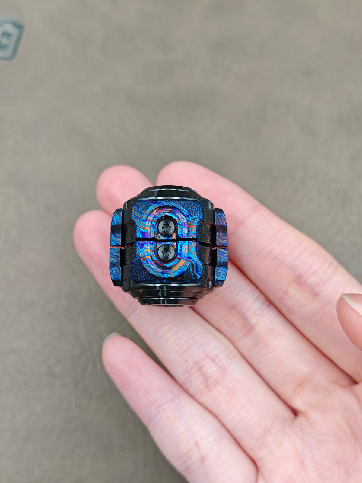 SHAKE Zirconium Polished