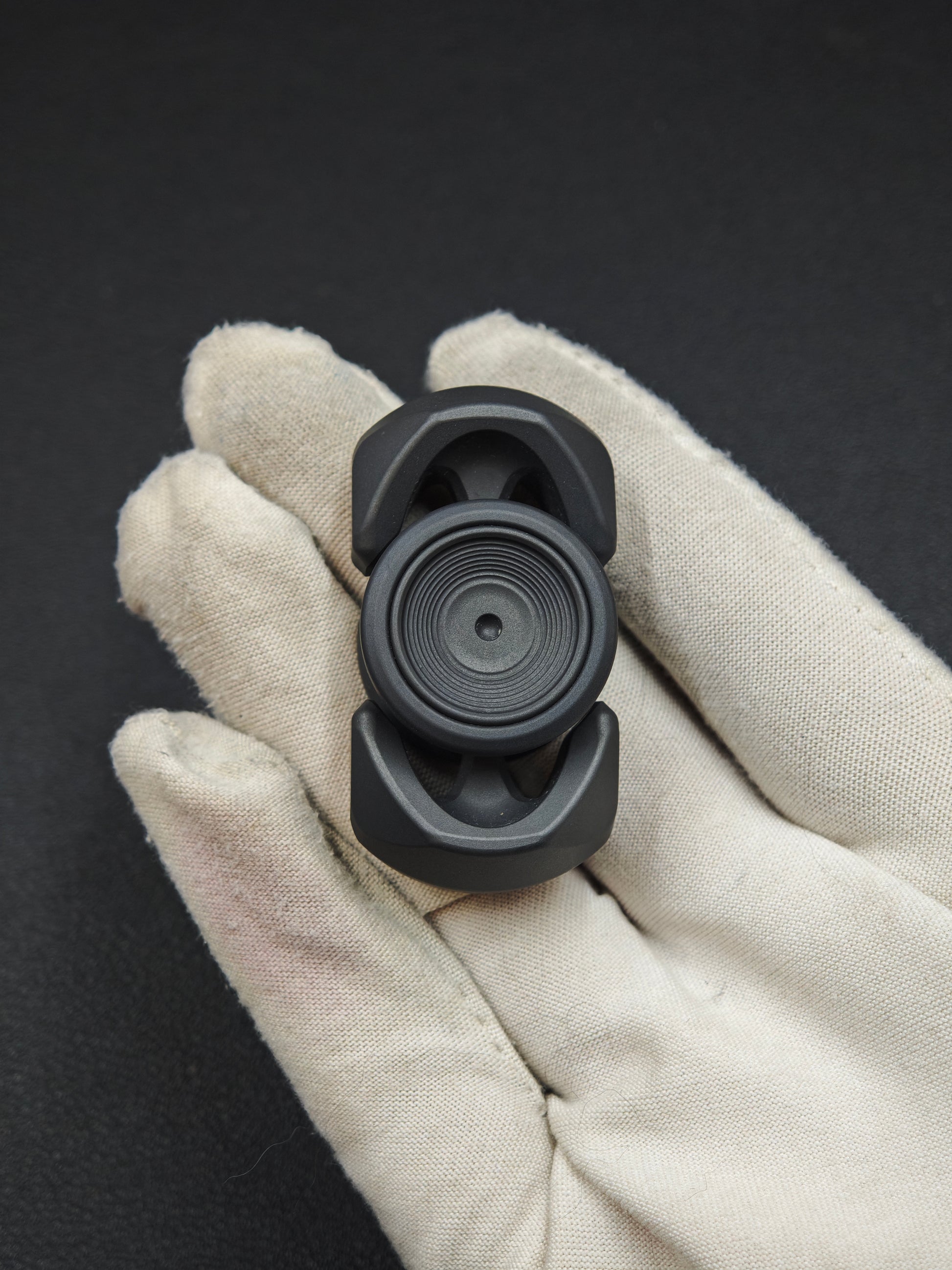 Libra Zirconium