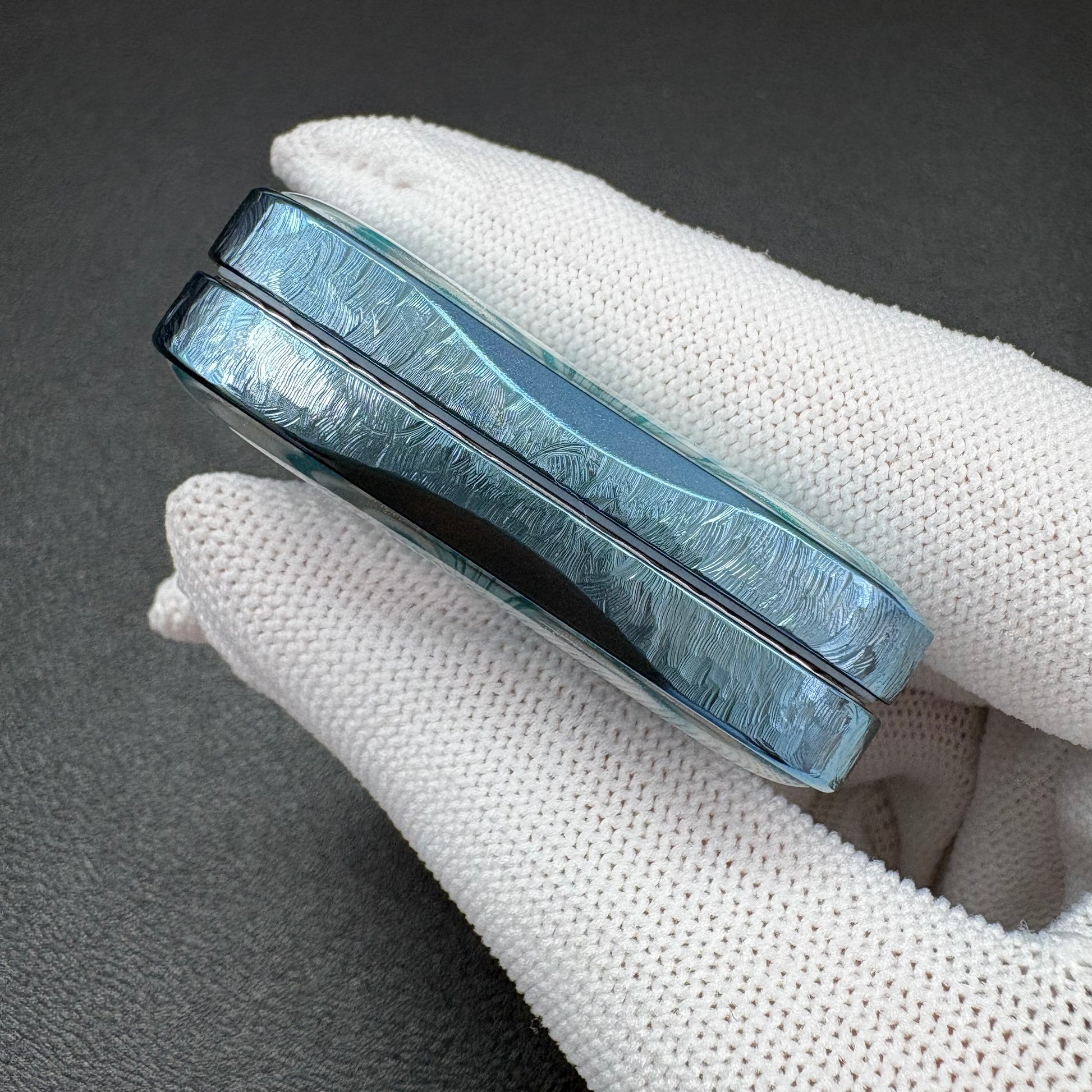 Slim Zirconium