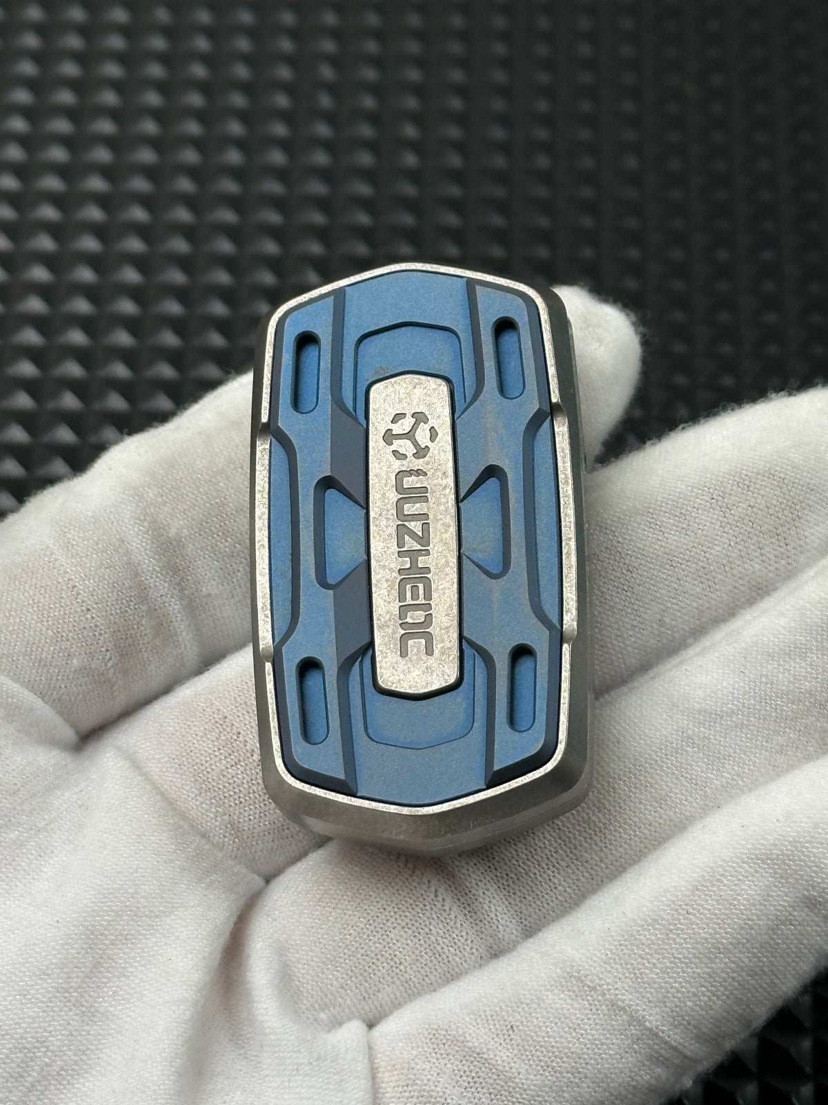 Gamut Titanium