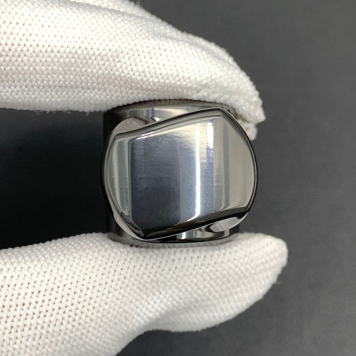 Zhen Zirconium Polished