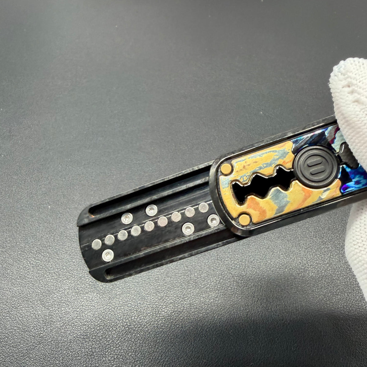 Razor Edge Zircuti Limited Edition