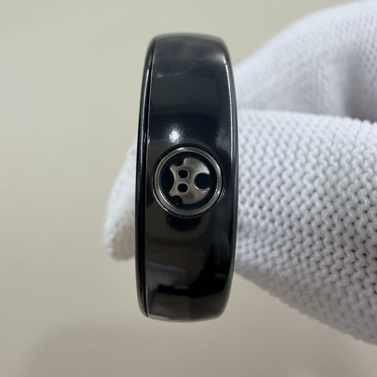 Slim Zirconium