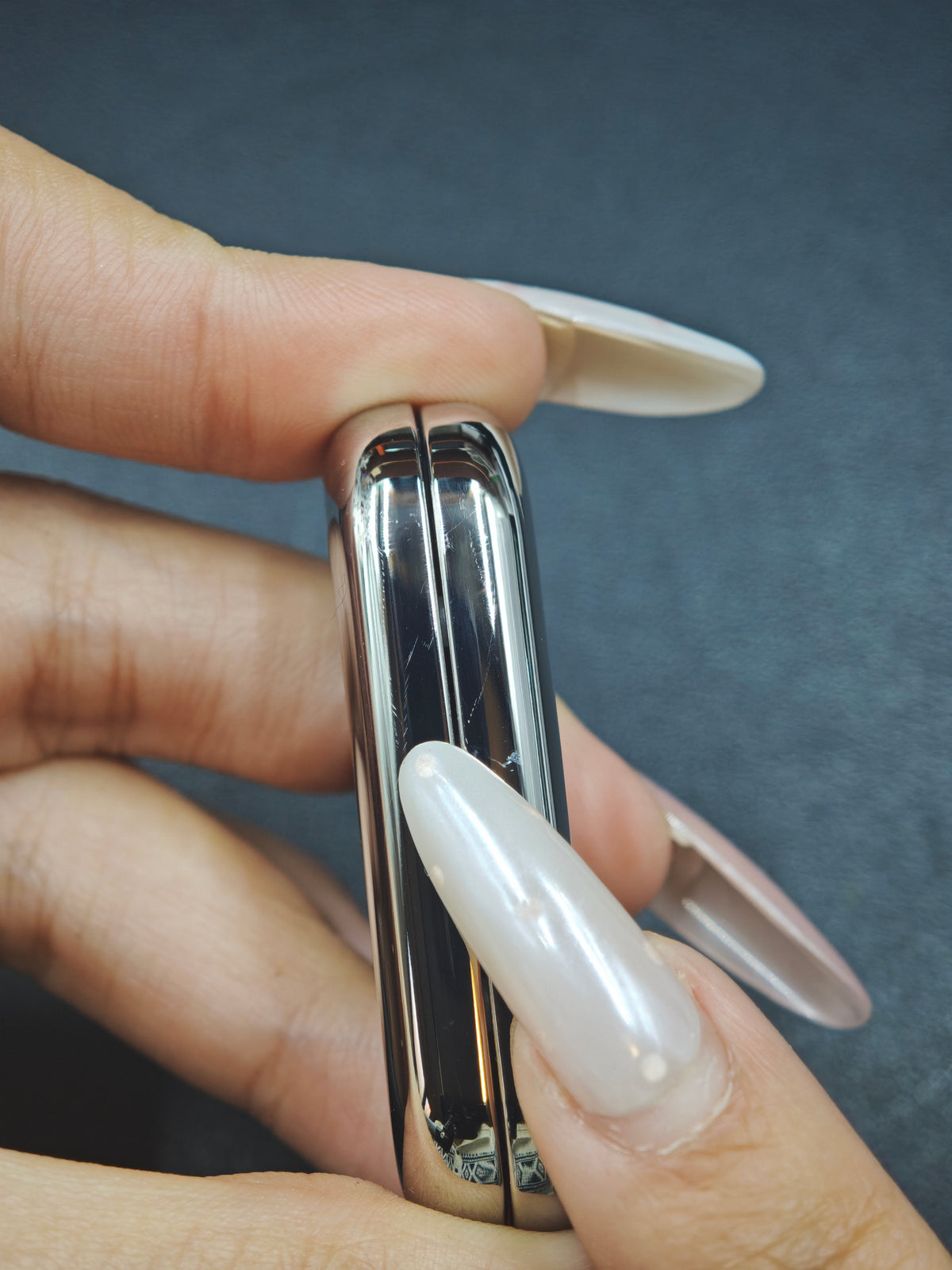 Floating Cloud Titanium